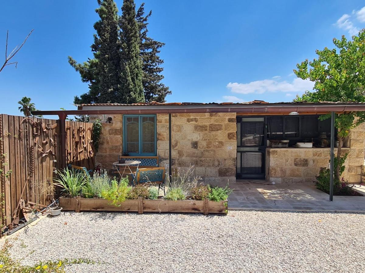 צימר חצר שמואלי - יחידת אירוח זוגית במושב אילניה Esterno foto